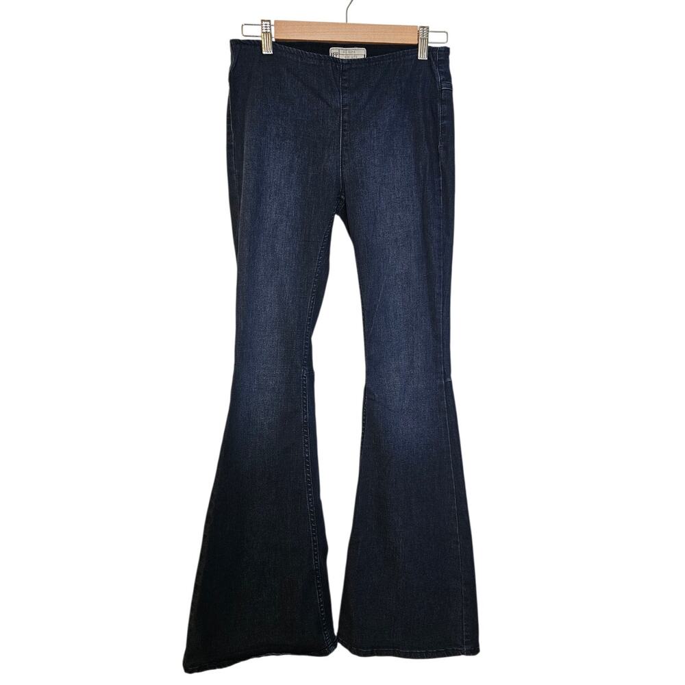 Free People Penny Elastic Waist Size 27 Pull On Bell Bottom Flare Jeans - Picture 2 of 7